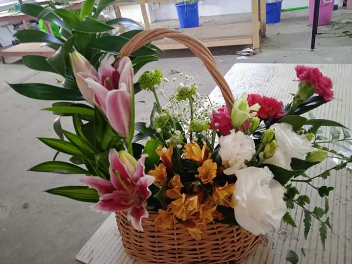 Bed of Flowers car Decoration